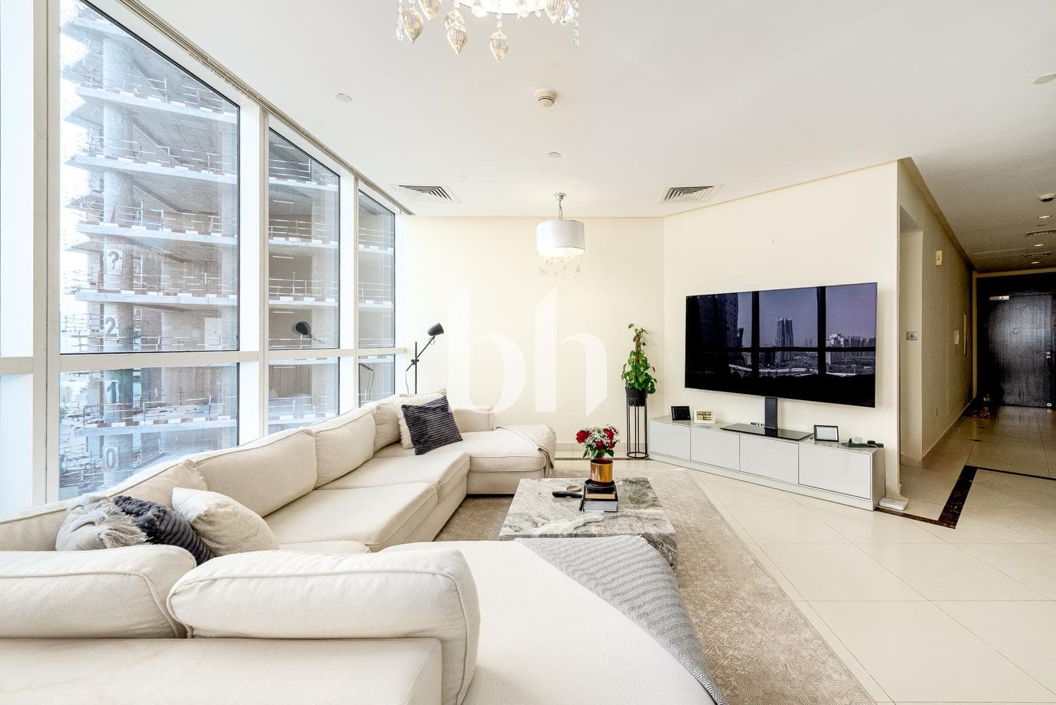 3 Bedroom Apartment in 23 Marina - photo 1