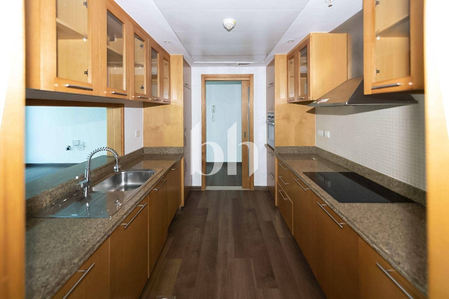 2 Bedroom Apartment in Beauport Tower - photo 2