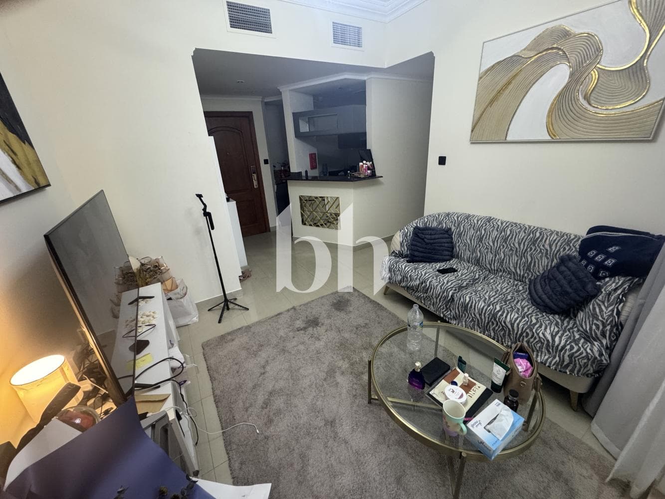 1 Bedroom Apartment in Manchester Tower - photo 2