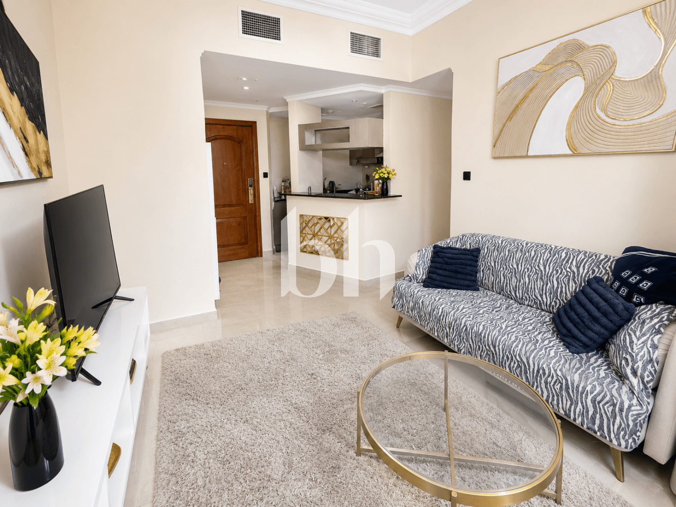 1 Bedroom Apartment in Manchester Tower - photo 1