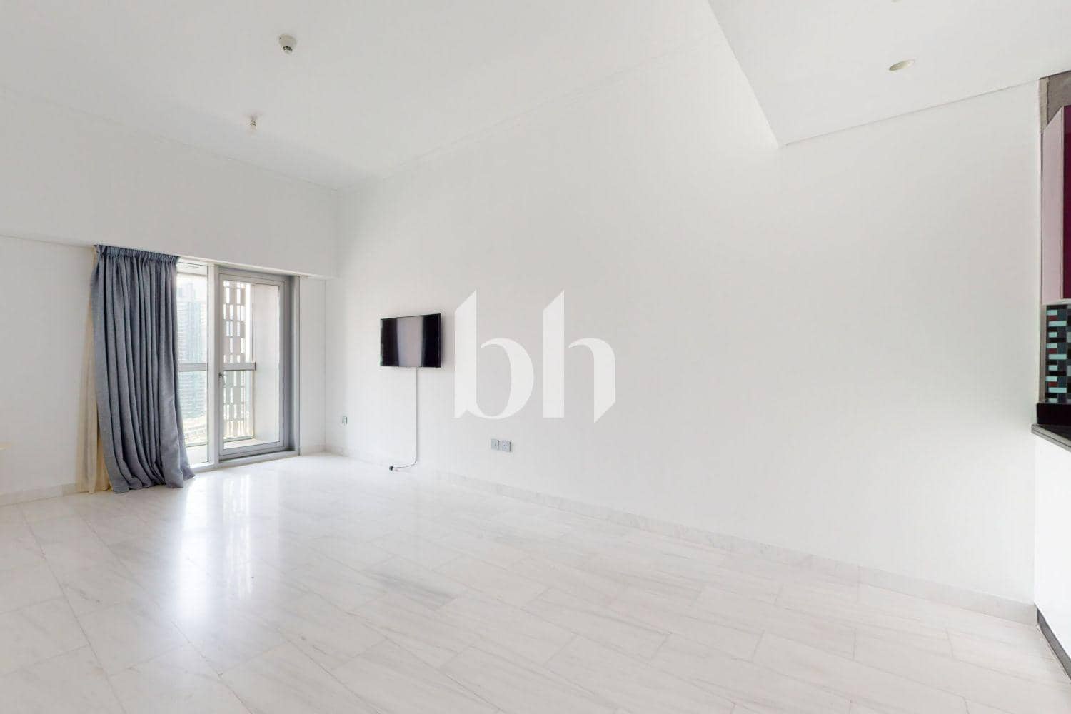 1 Bedroom Apartment in Cayan Tower - photo 2