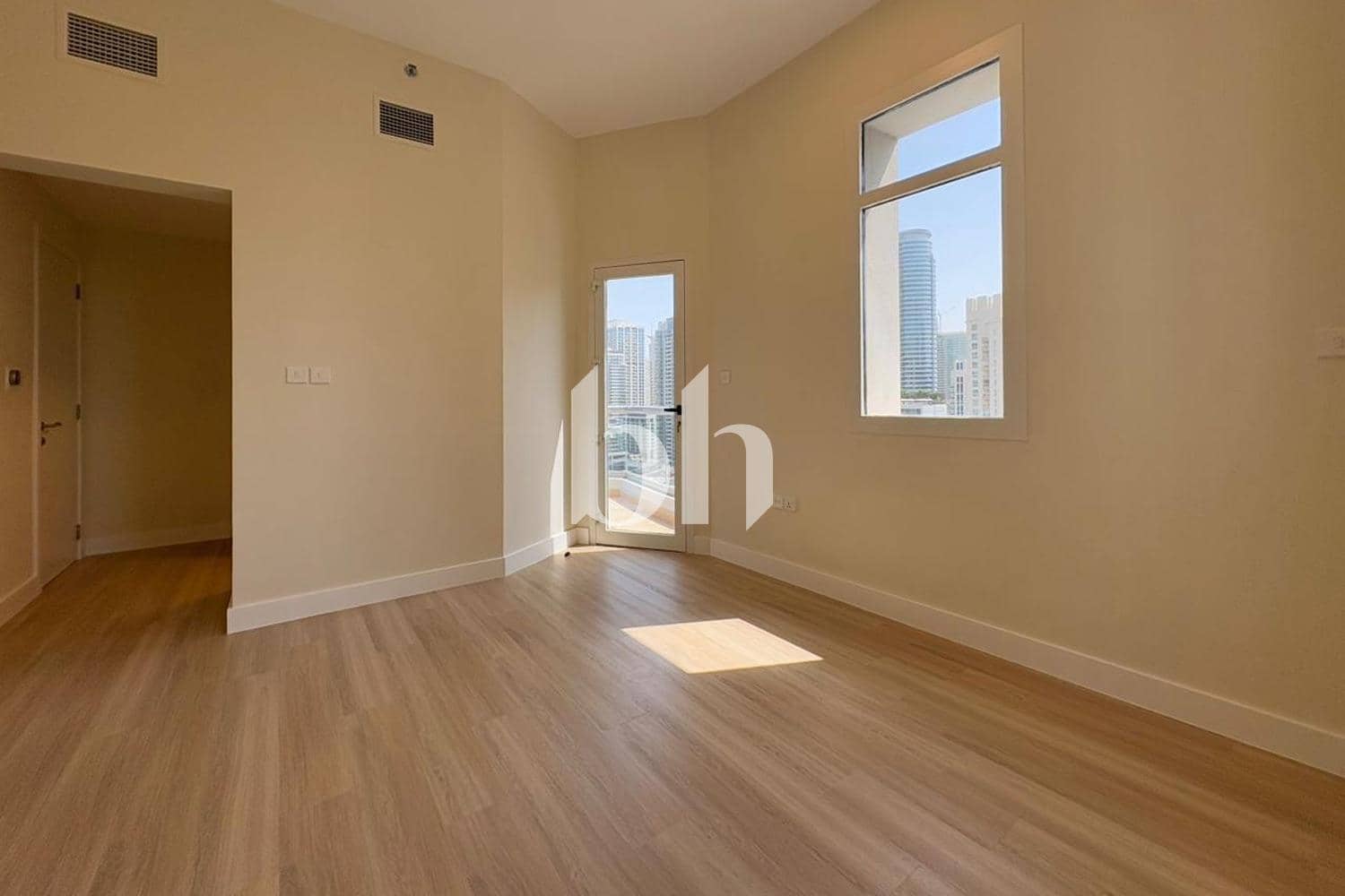 2 Bedroom Apartment in Marina Wharf 1 - photo 2