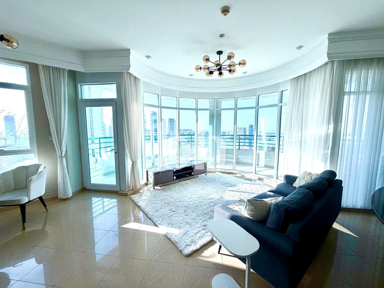 2 Bedroom Apartment in Marina Crown - photo 2