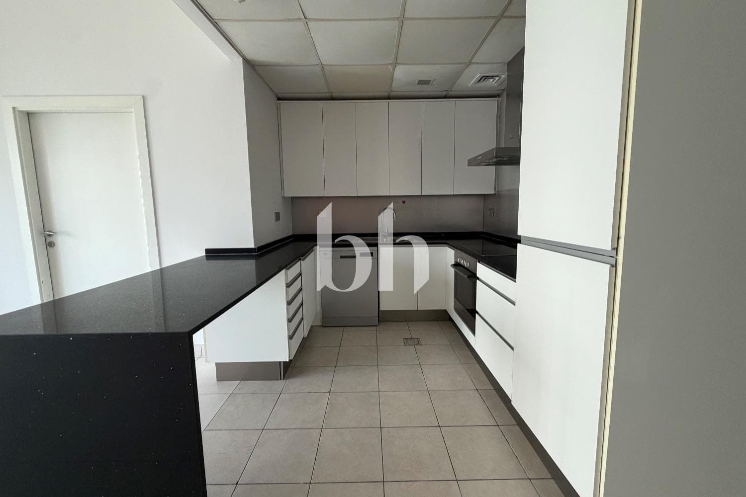 1 Bedroom Apartment in Marina View Tower A - photo 2