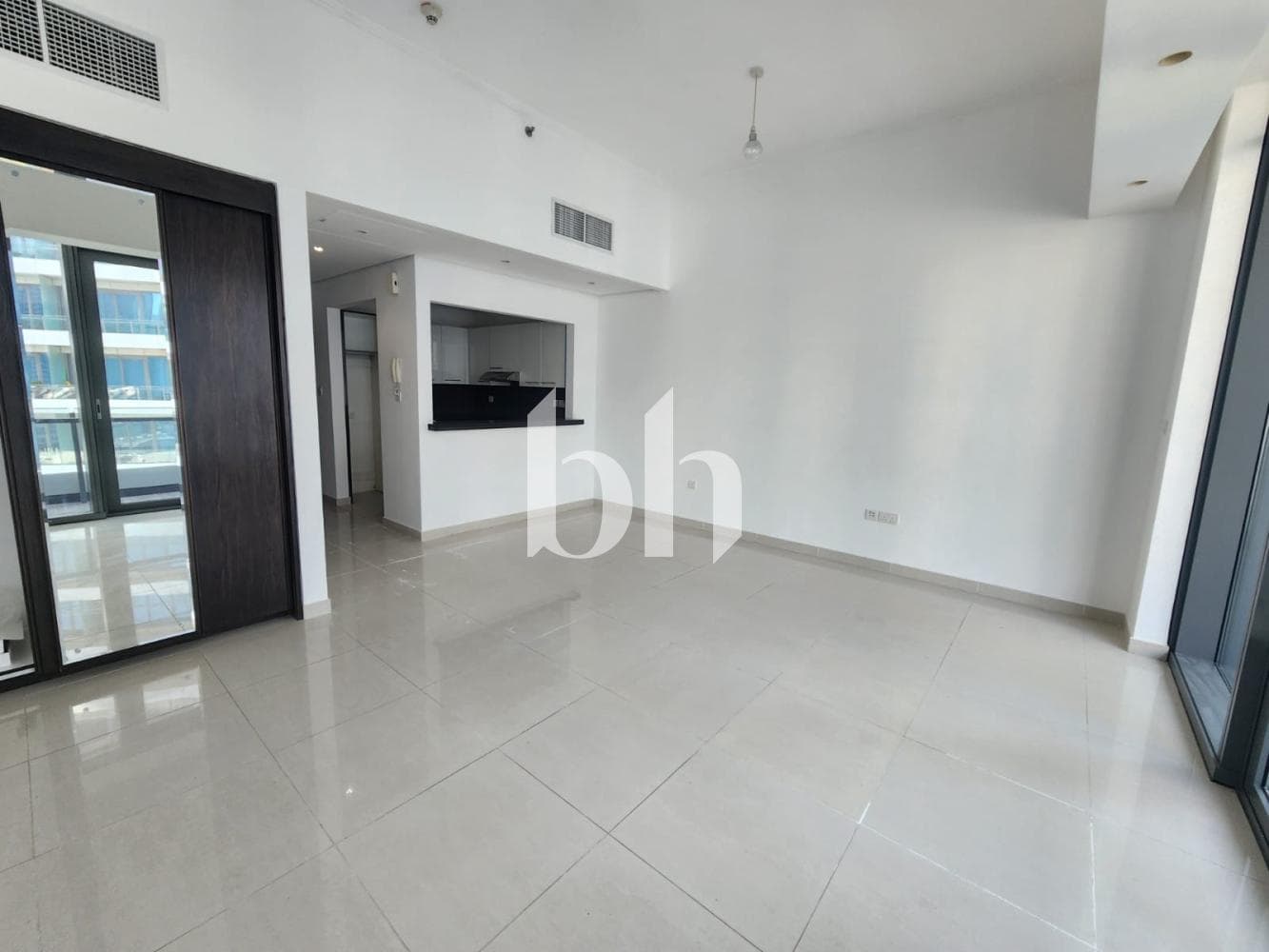 Apartment in Silverene Tower B - photo 1