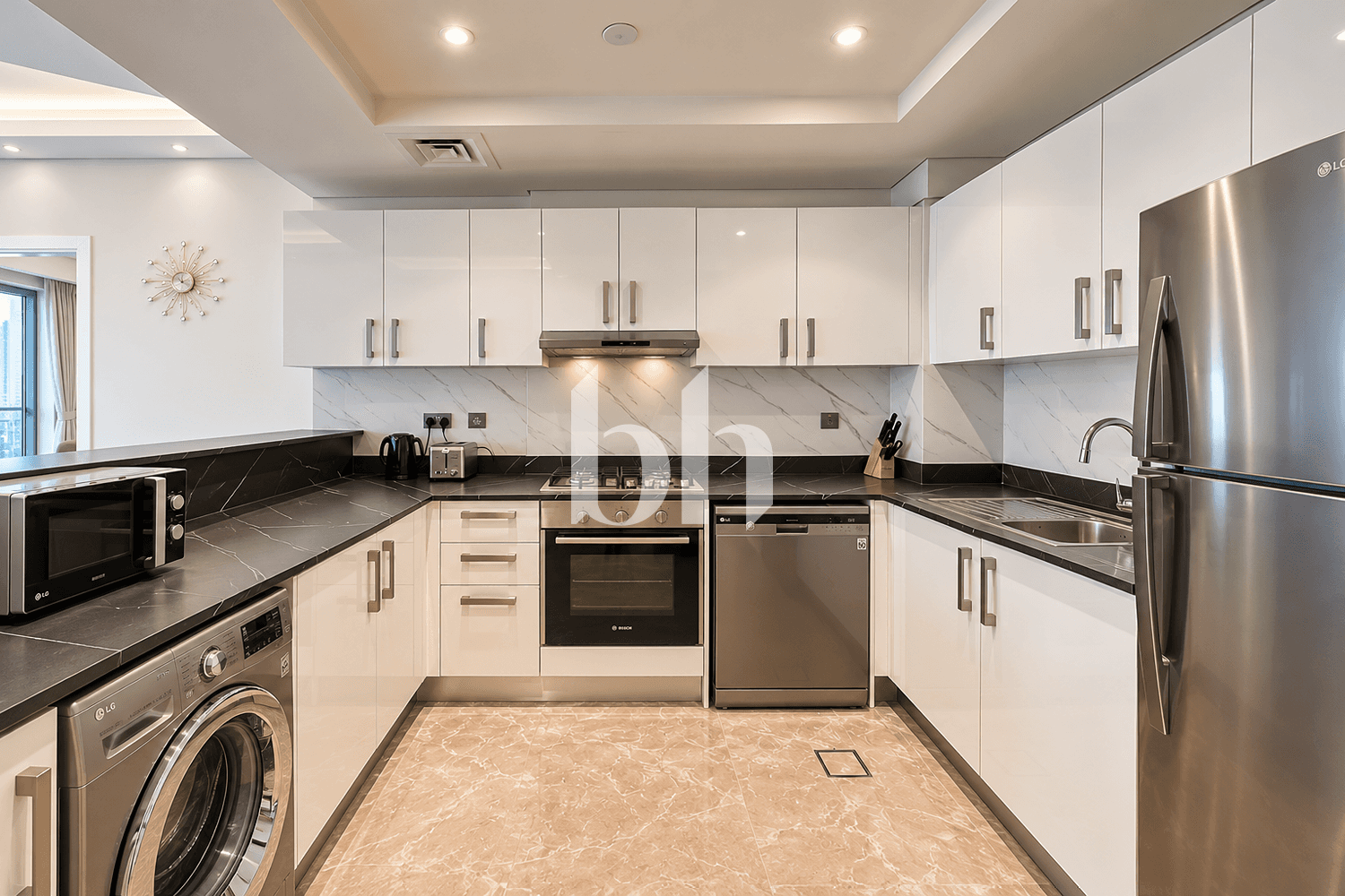 1 Bedroom Apartment in Orra Harbour Tower 1 - photo 2