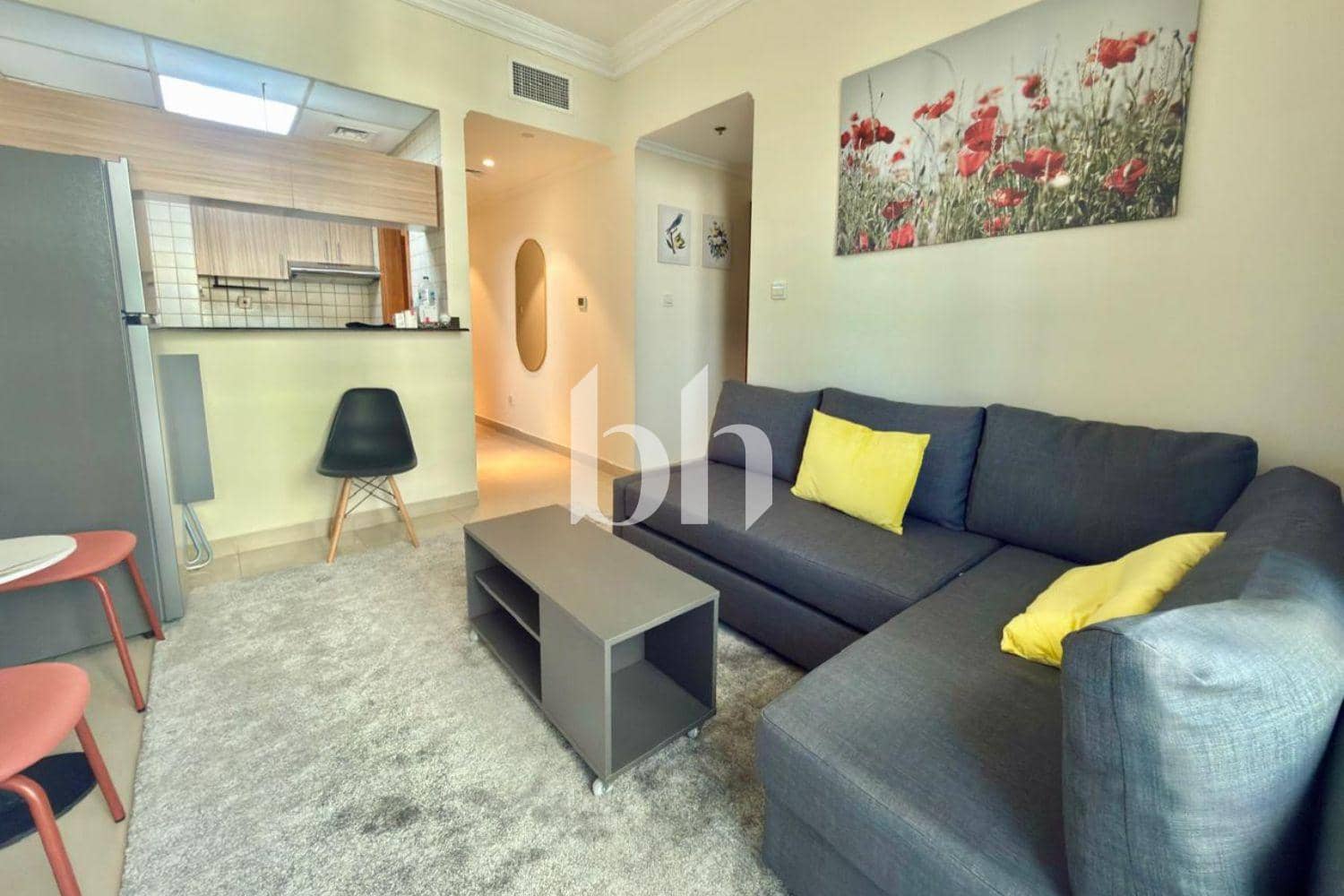 1 Bedroom Apartment in Manchester Tower - photo 1