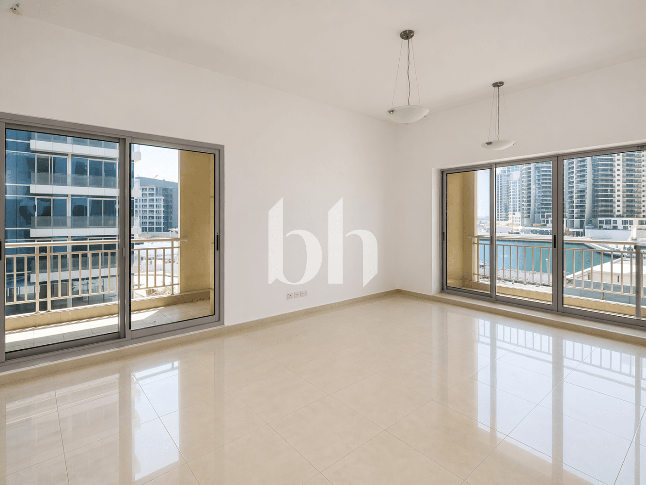 2 Bedroom Apartment in Westside Marina - photo 2