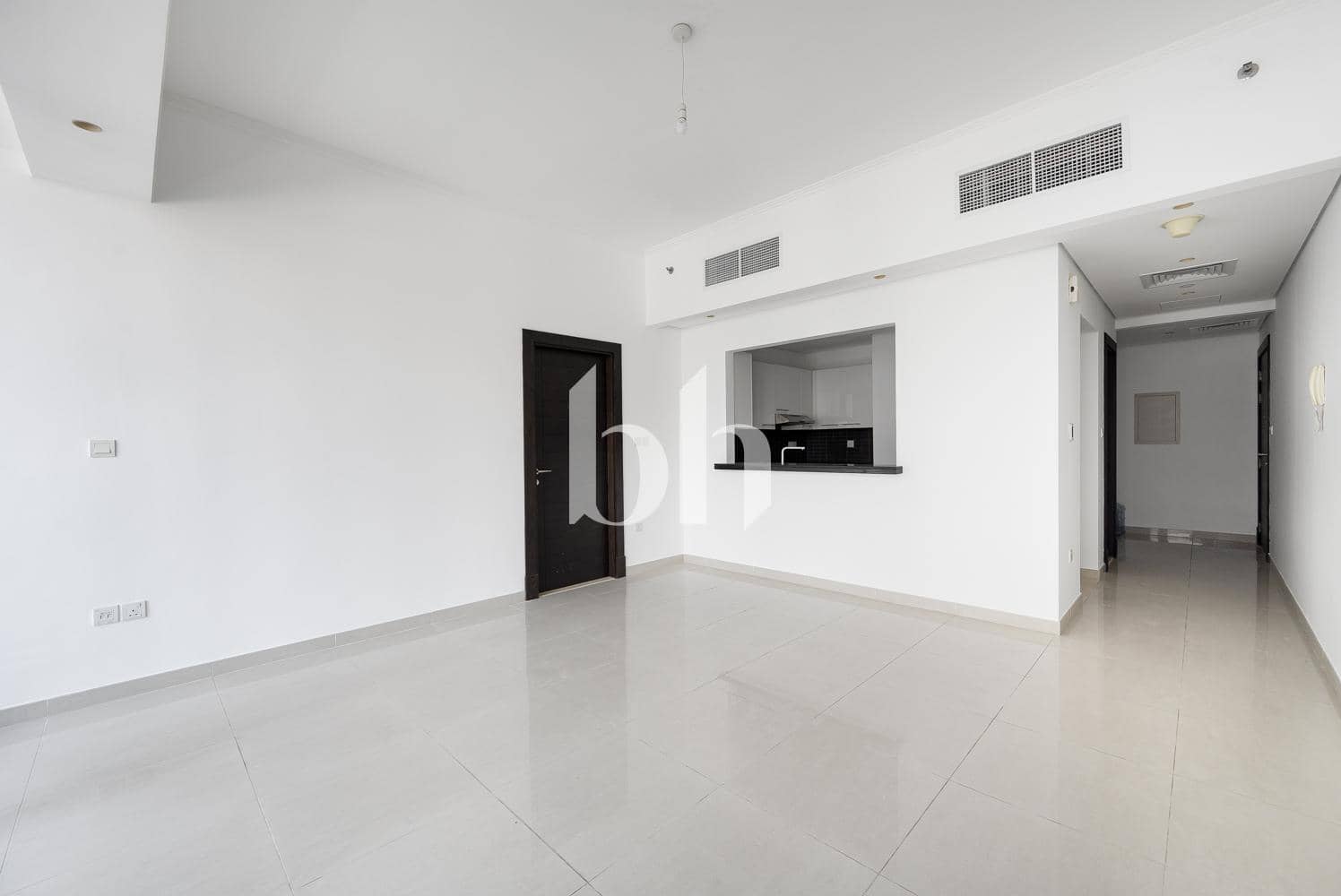 1 Bedroom Apartment in Silverene Tower A - photo 2