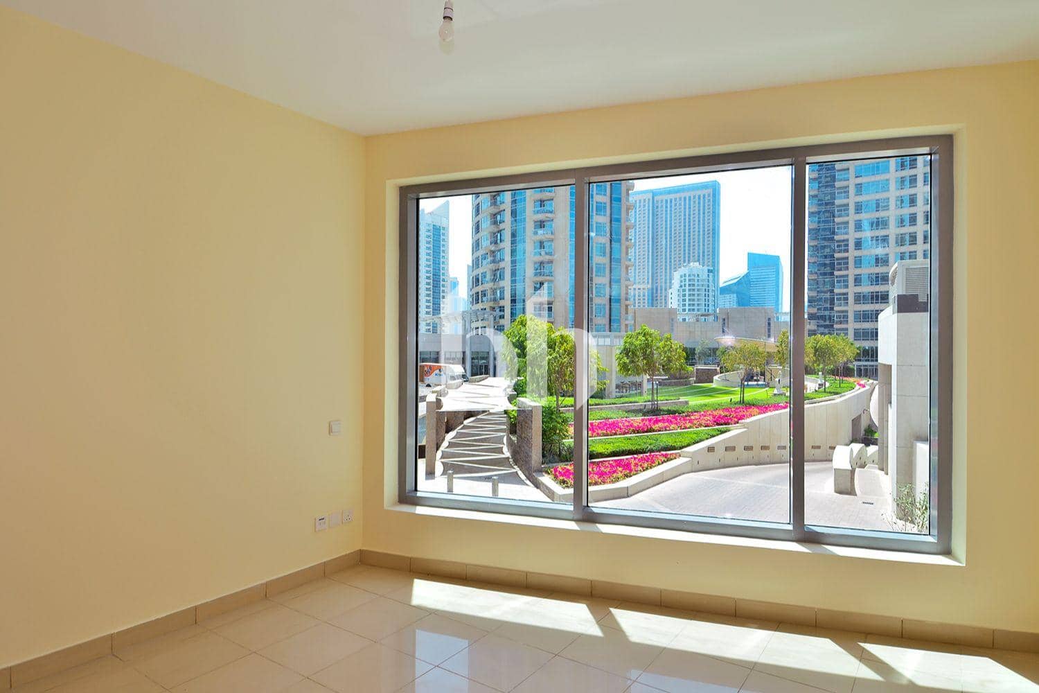 1 Bedroom Apartment in Blakely Tower - photo 2