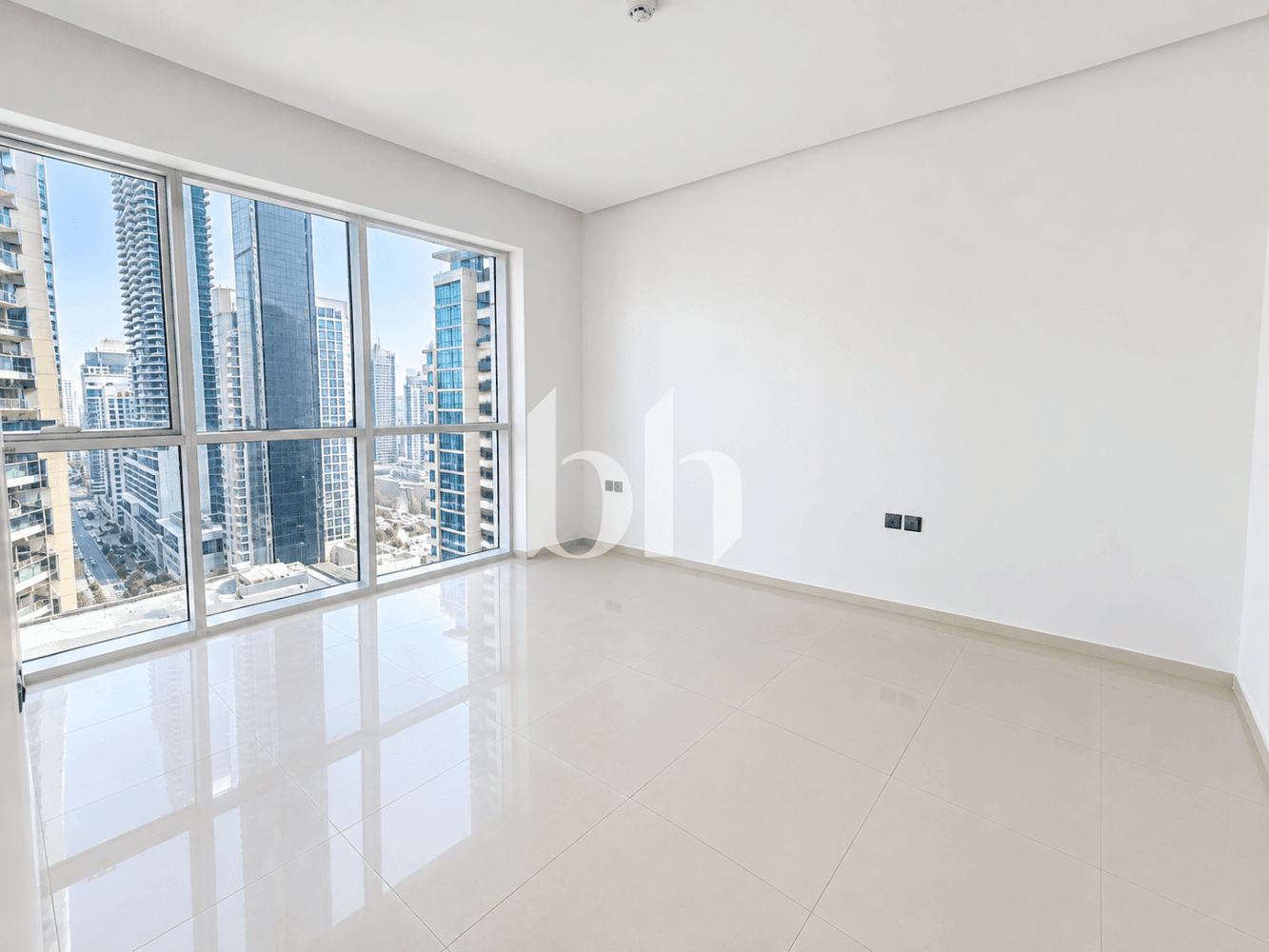 1 Bedroom Apartment in West Avenue Tower - photo 2