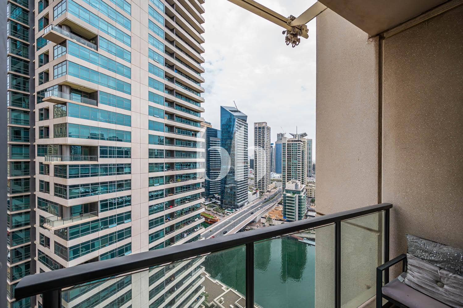 1 Bedroom Apartment in Al Sahab 1 - photo 2