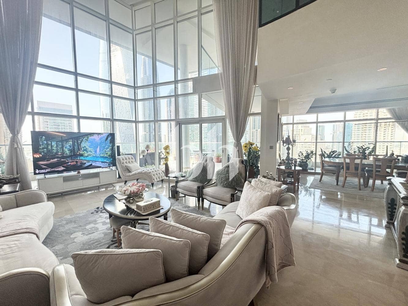 4 Bedroom Penthouse in Marinascape Avant - photo 2