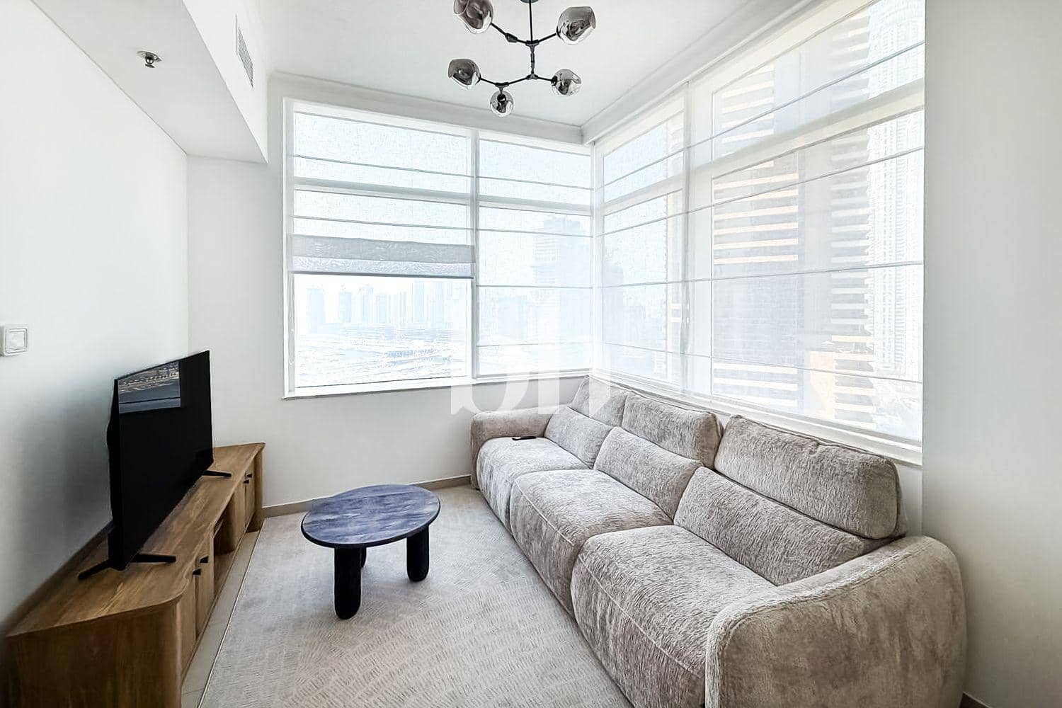 1 Bedroom Apartment in Botanica Tower - photo 1