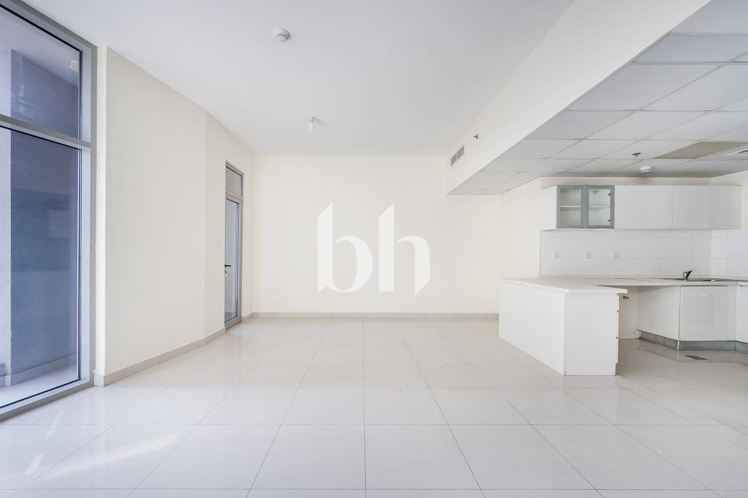 3 Bedroom Apartment in Marina Wharf 2