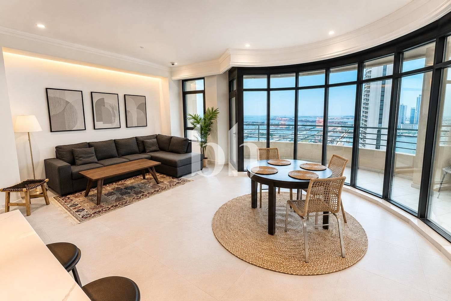 2 Bedroom Apartment in Marina Crown - photo 1