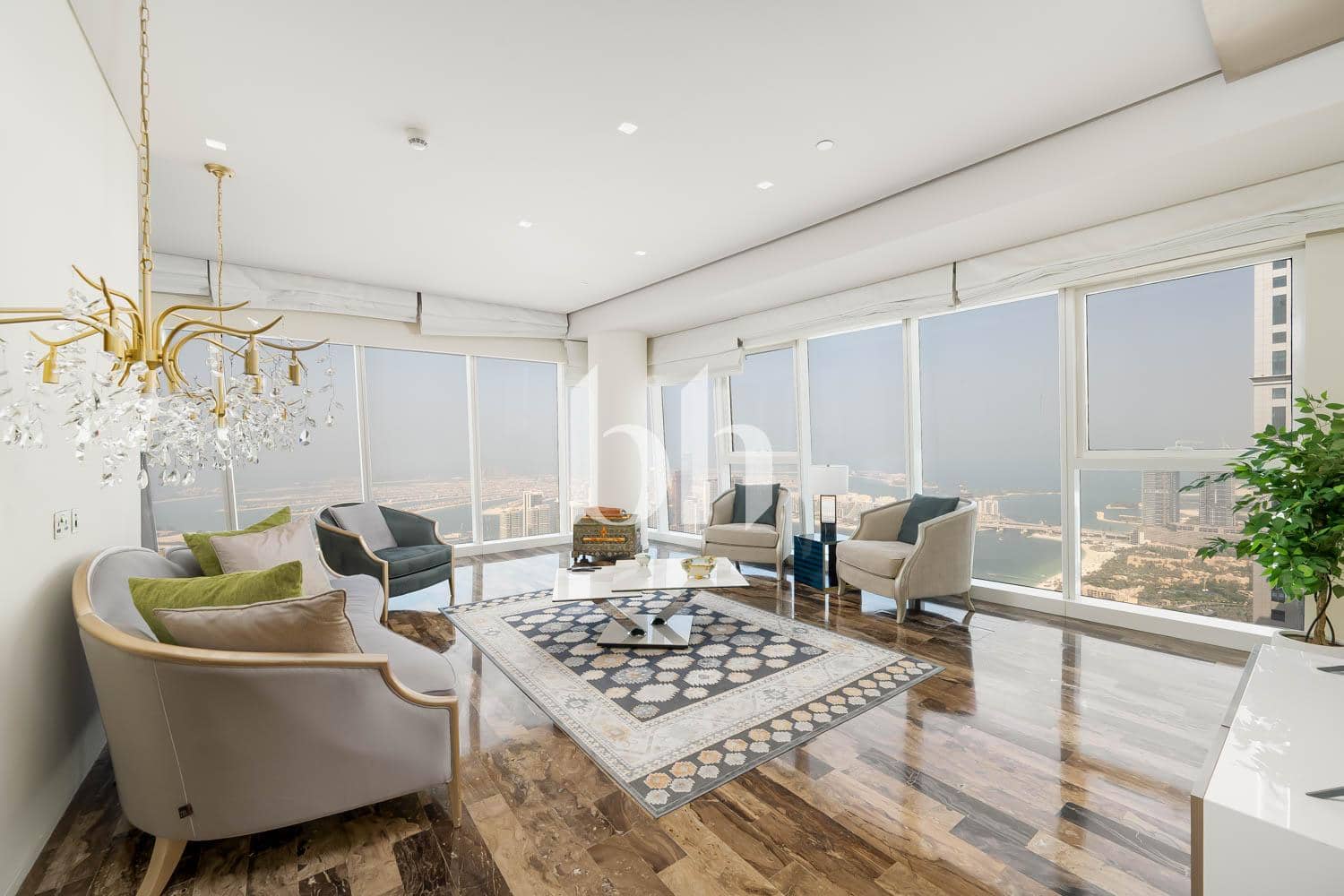 4 Bedroom Apartment in Damac Heights - photo 1