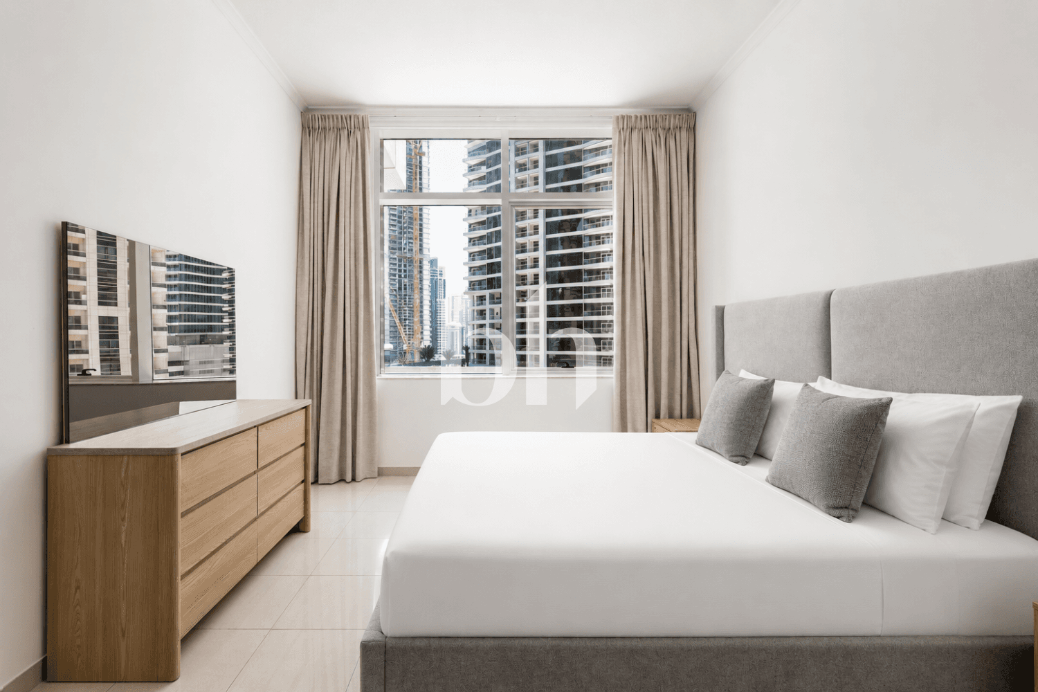 1 Bedroom Apartment in Botanica Tower - photo 1