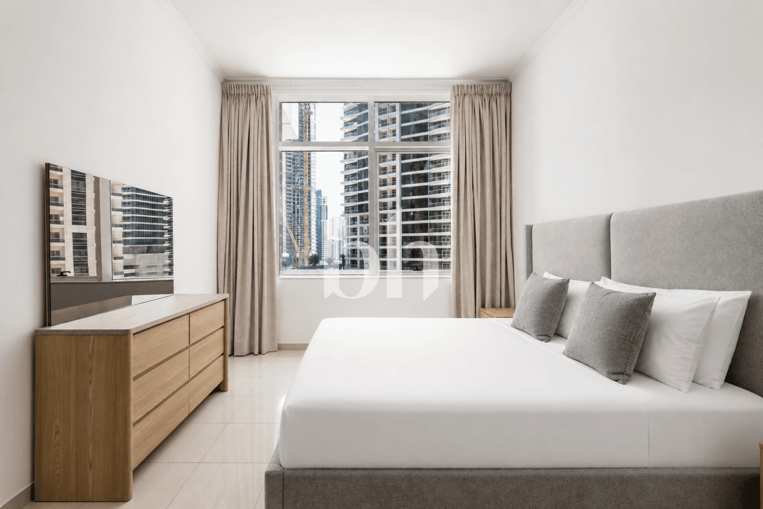 1 Bedroom Apartment in Botanica Tower - photo 1