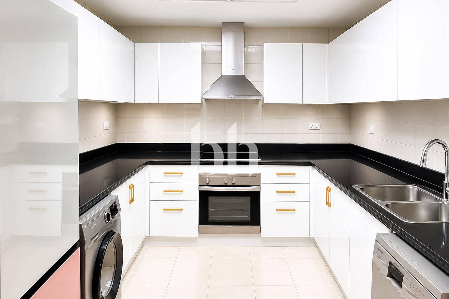 2 Bedroom Apartment in The Waves Tower A - photo 2