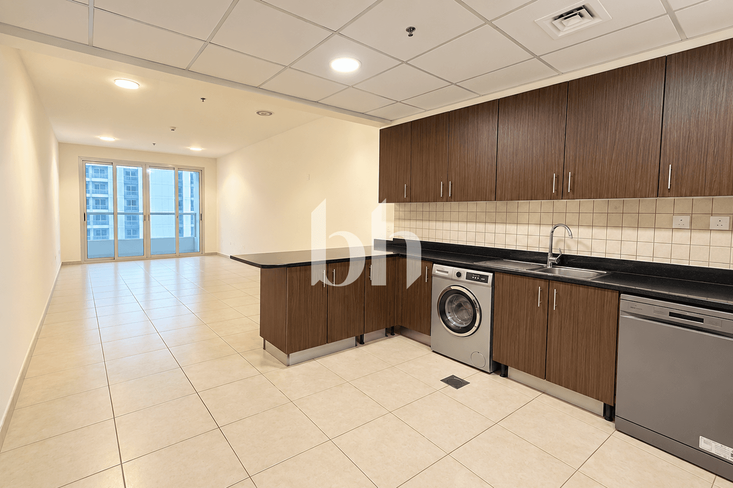 1 Bedroom Apartment in Elite Residence - photo 1