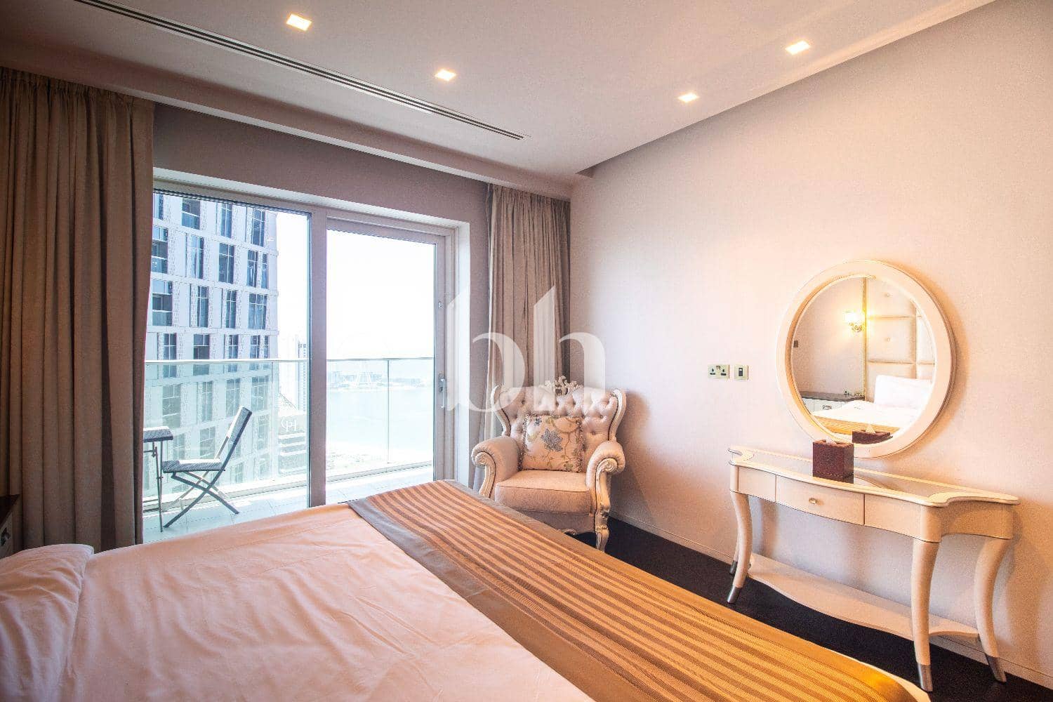 1 Bedroom Apartment in Damac Heights - photo 2