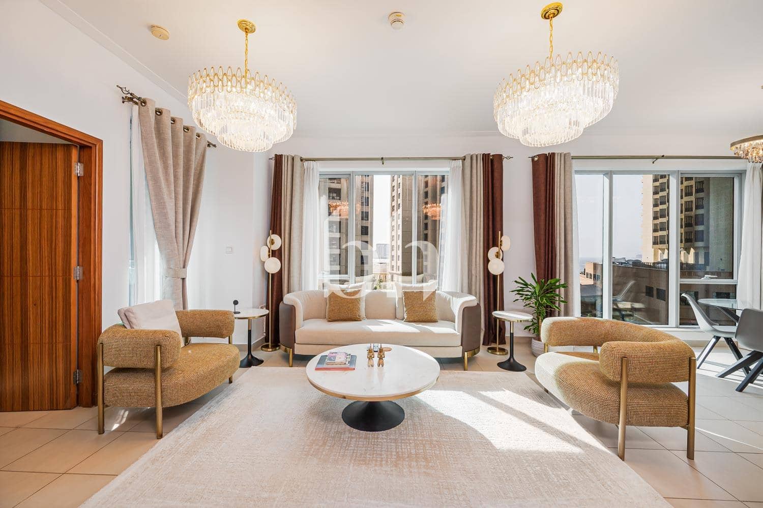 1 Bedroom Apartment in Shemara Tower - photo 1