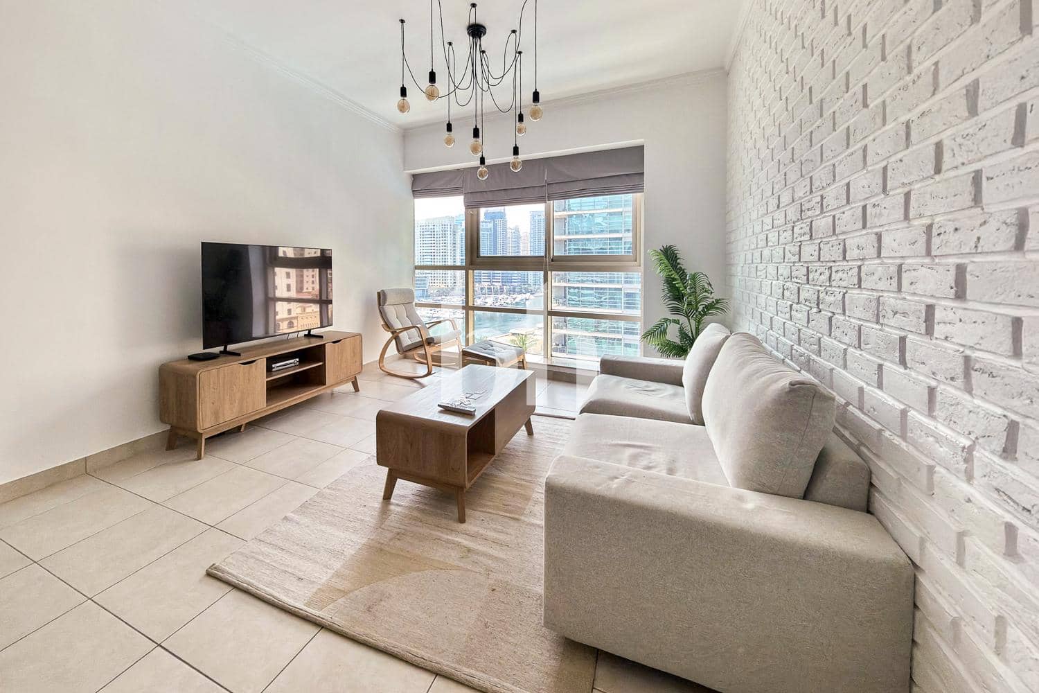 1 Bedroom Apartment in Marina Quays West - photo 1