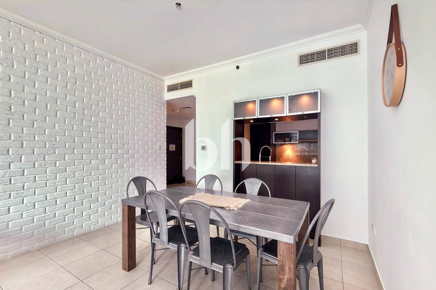 1 Bedroom Apartment in Marina Quays West - photo 2