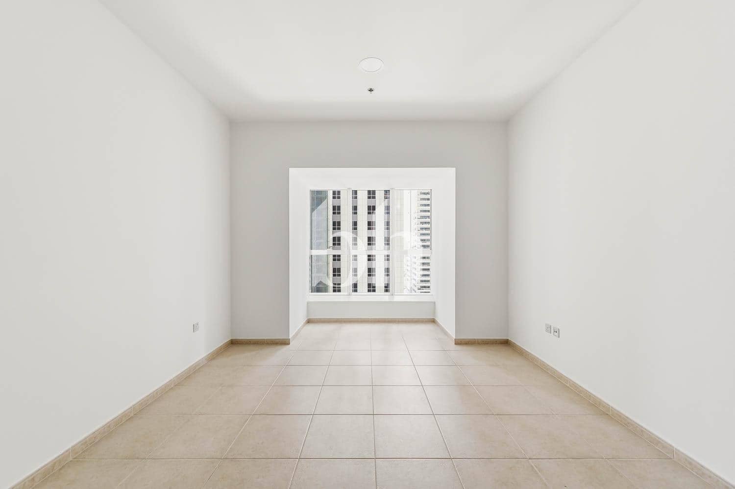1 Bedroom Apartment in Elite Residence - photo 1