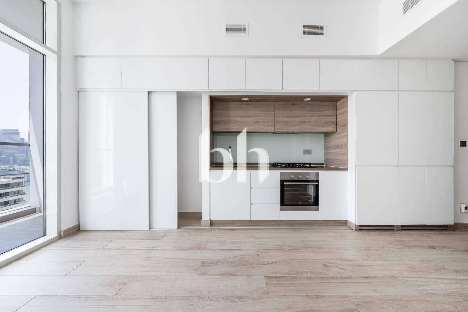 Studio Apartment in Studio One - photo 2