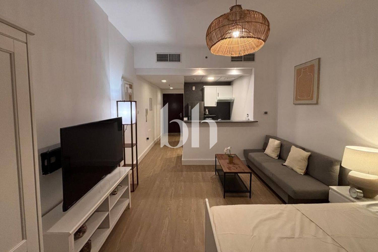 Studio Apartment in Marina Diamond 1 - photo 1
