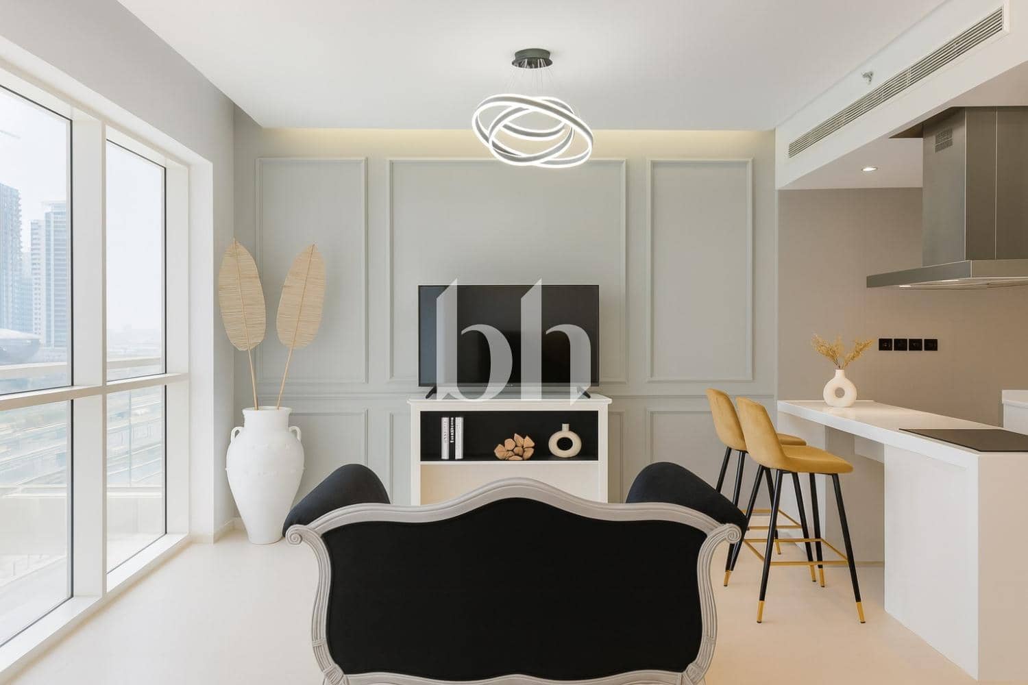 Studio Apartment in West Avenue Tower