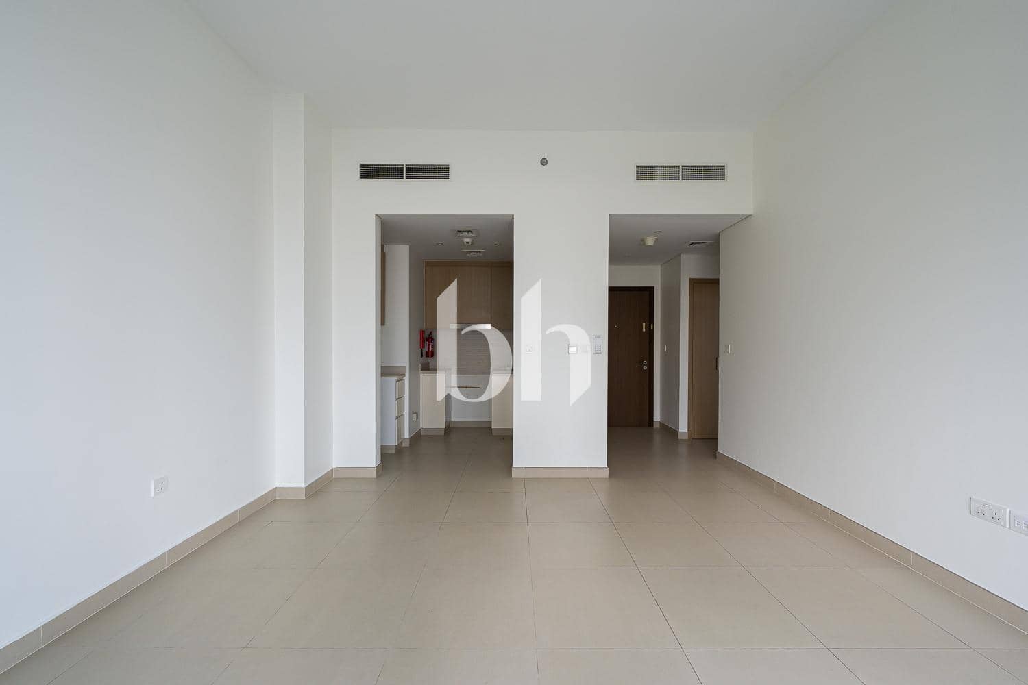 1 Bedroom Apartment in 5242 Tower 2 - photo 2