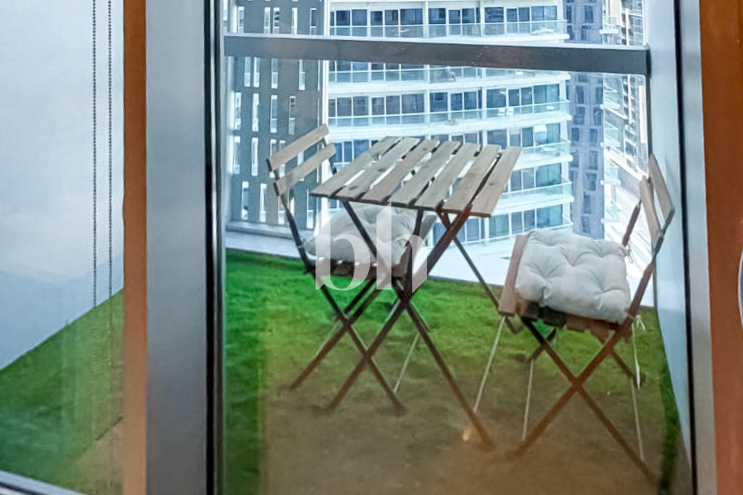 2 Bedroom Apartment in Cayan Tower - photo 2