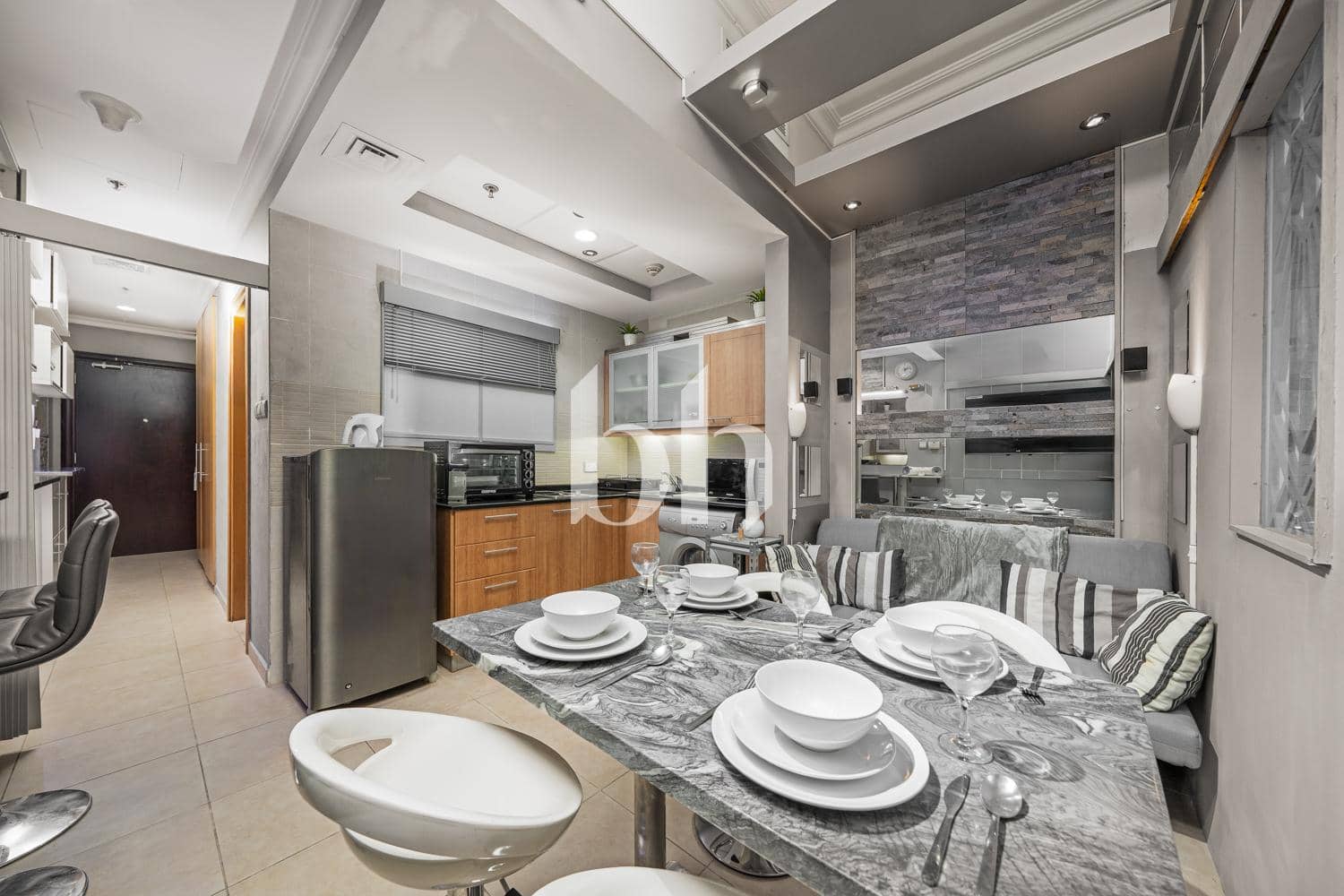 Studio Apartment in Zumurud Tower