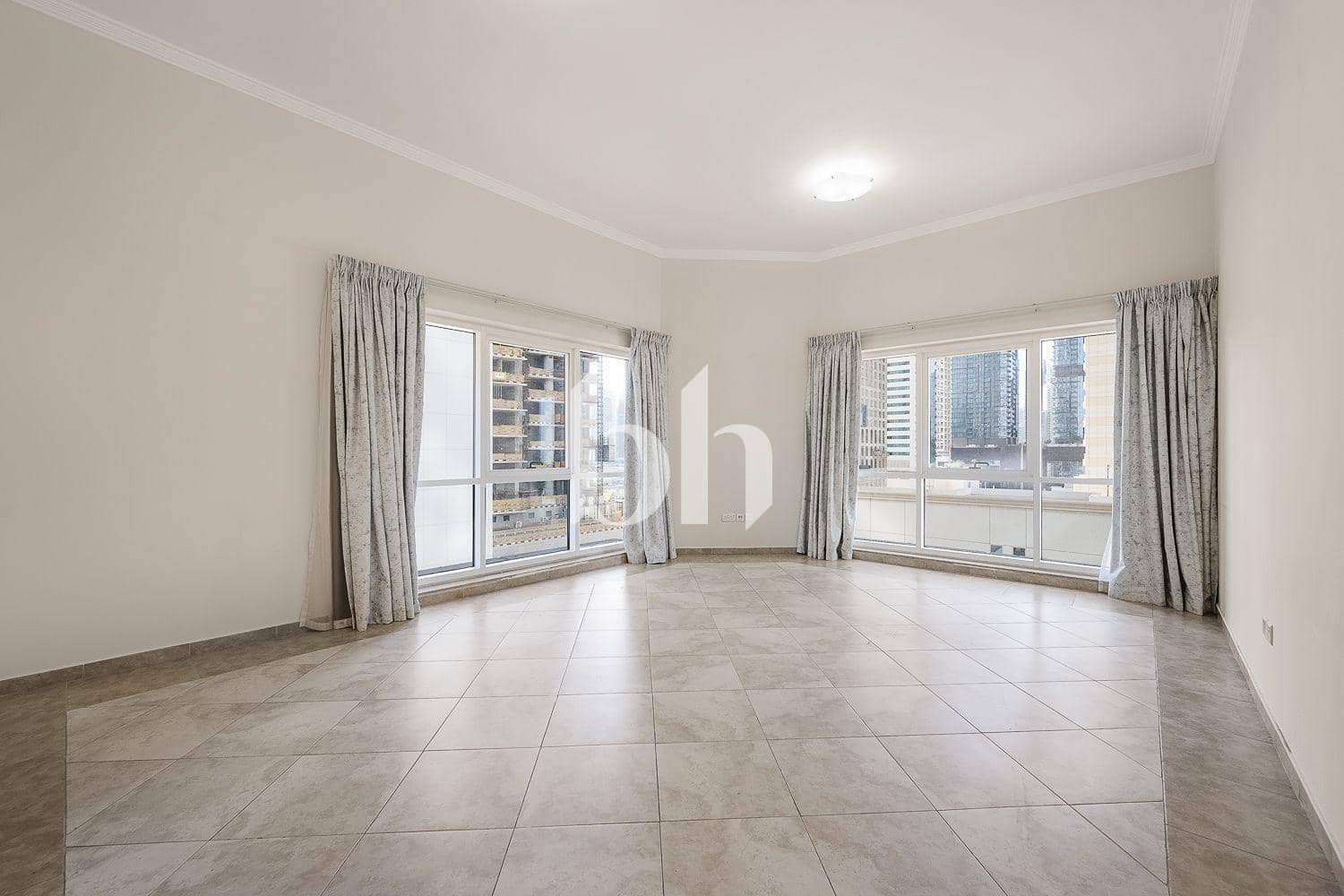 2 Bedroom Apartment in Al Seef Tower - photo 2