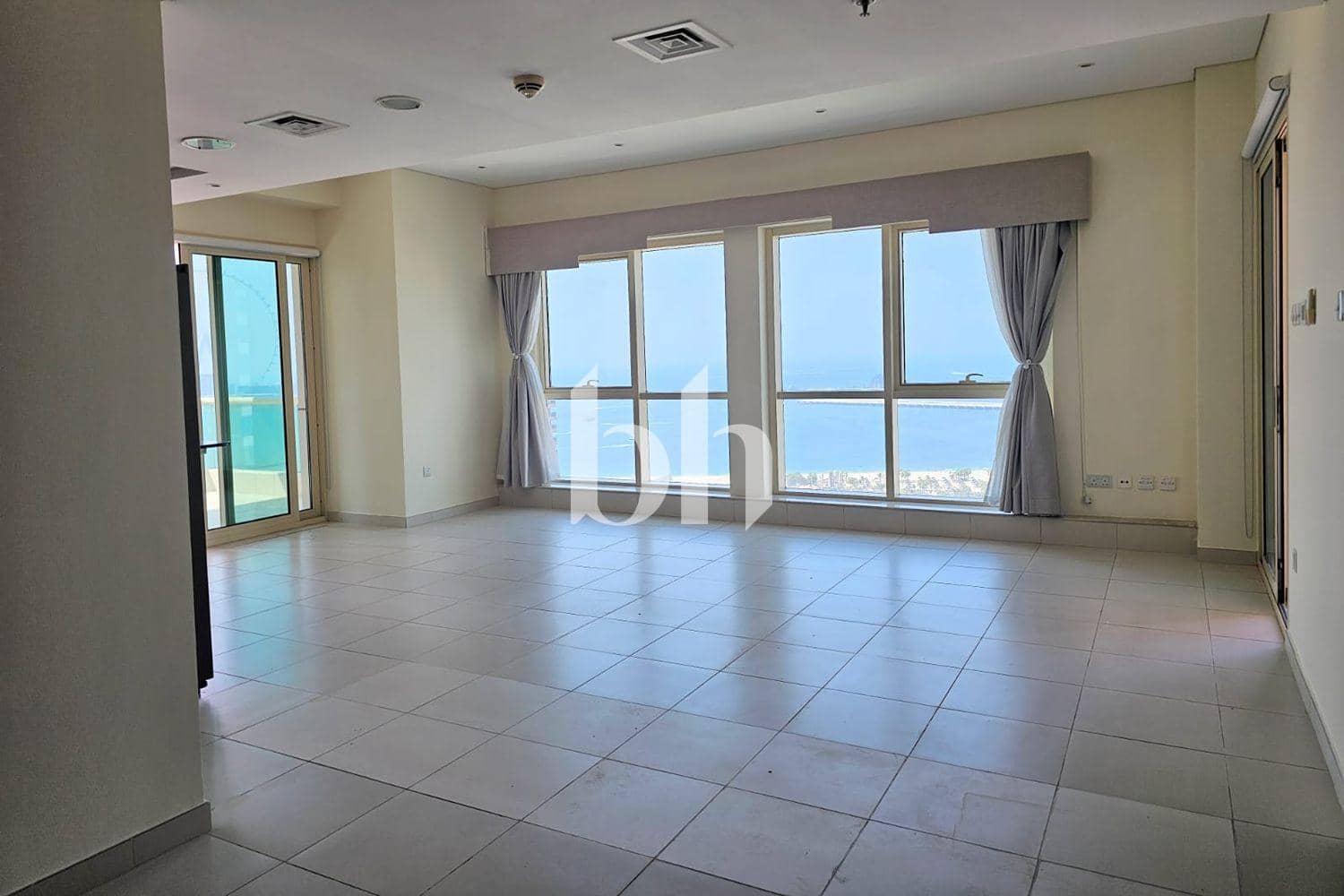 2 Bedroom Apartment in The Royal Oceanic - photo 1