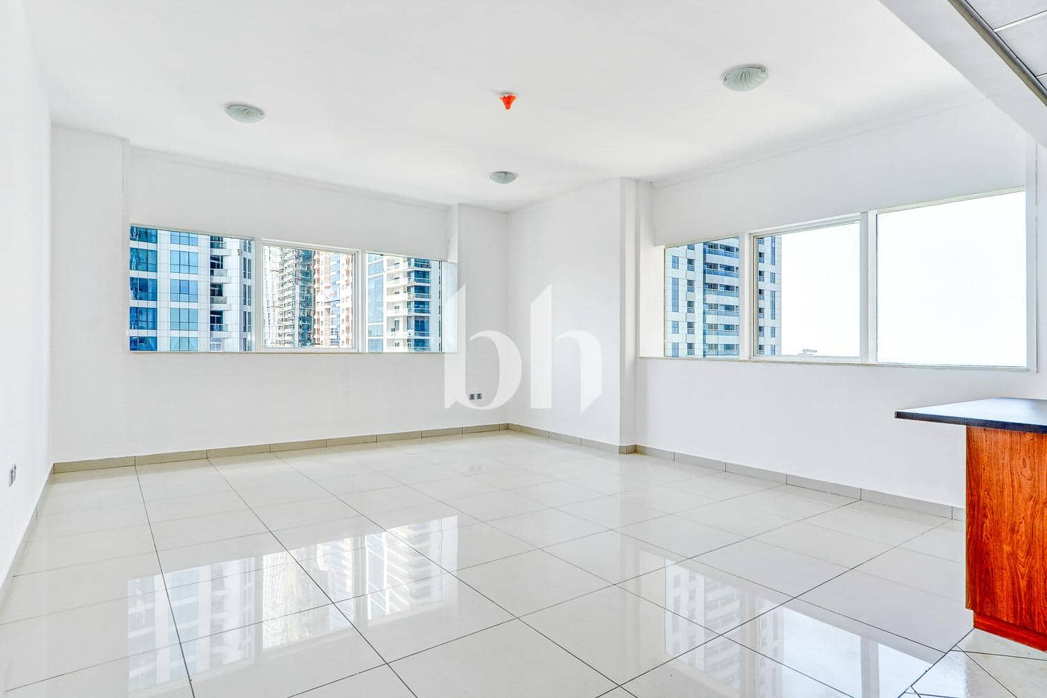 2 Bedroom Apartment in Marina Pinnacle - photo 1