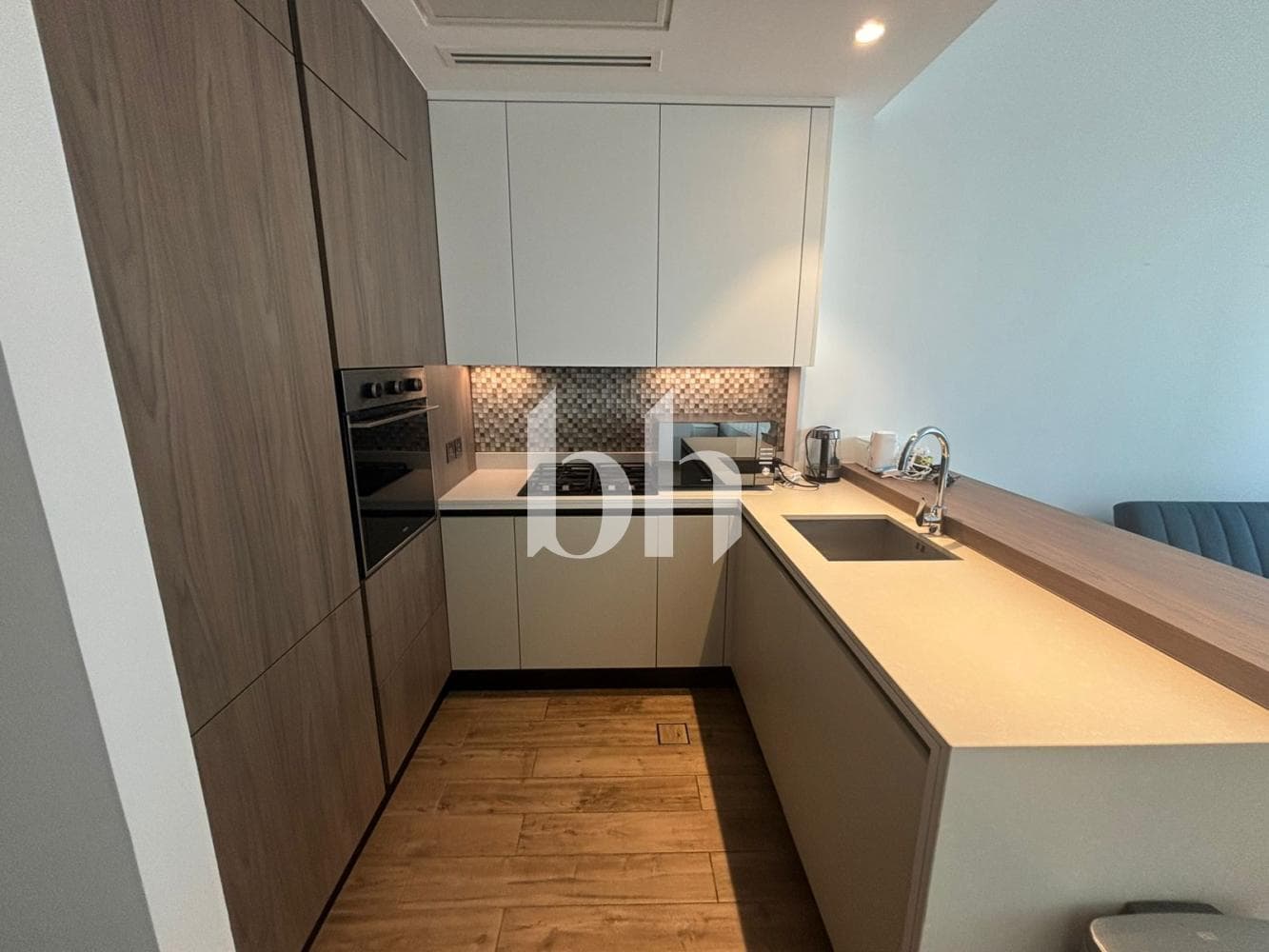 Studio Apartment in Jumeirah Living Marina Gate - photo 2