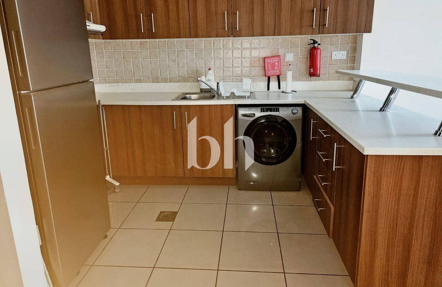 1 Bedroom Apartment in Sulafa Tower - photo 2