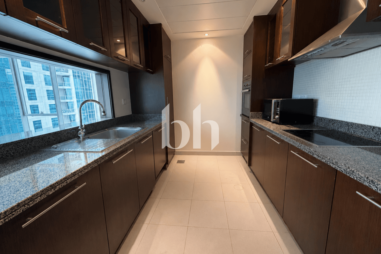 1 Bedroom Apartment in Paloma Tower - photo 2