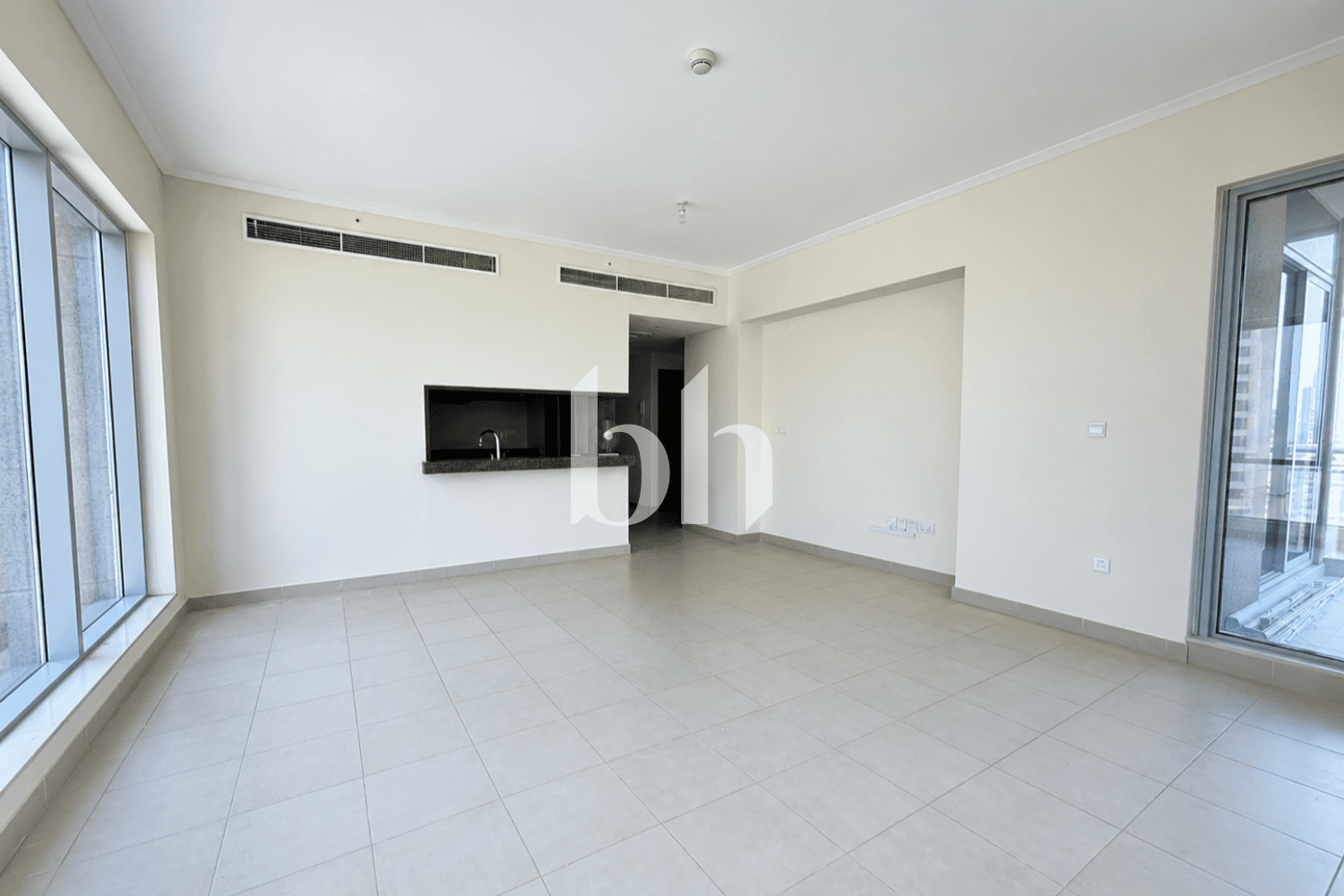 1 Bedroom Apartment in Paloma Tower - photo 1
