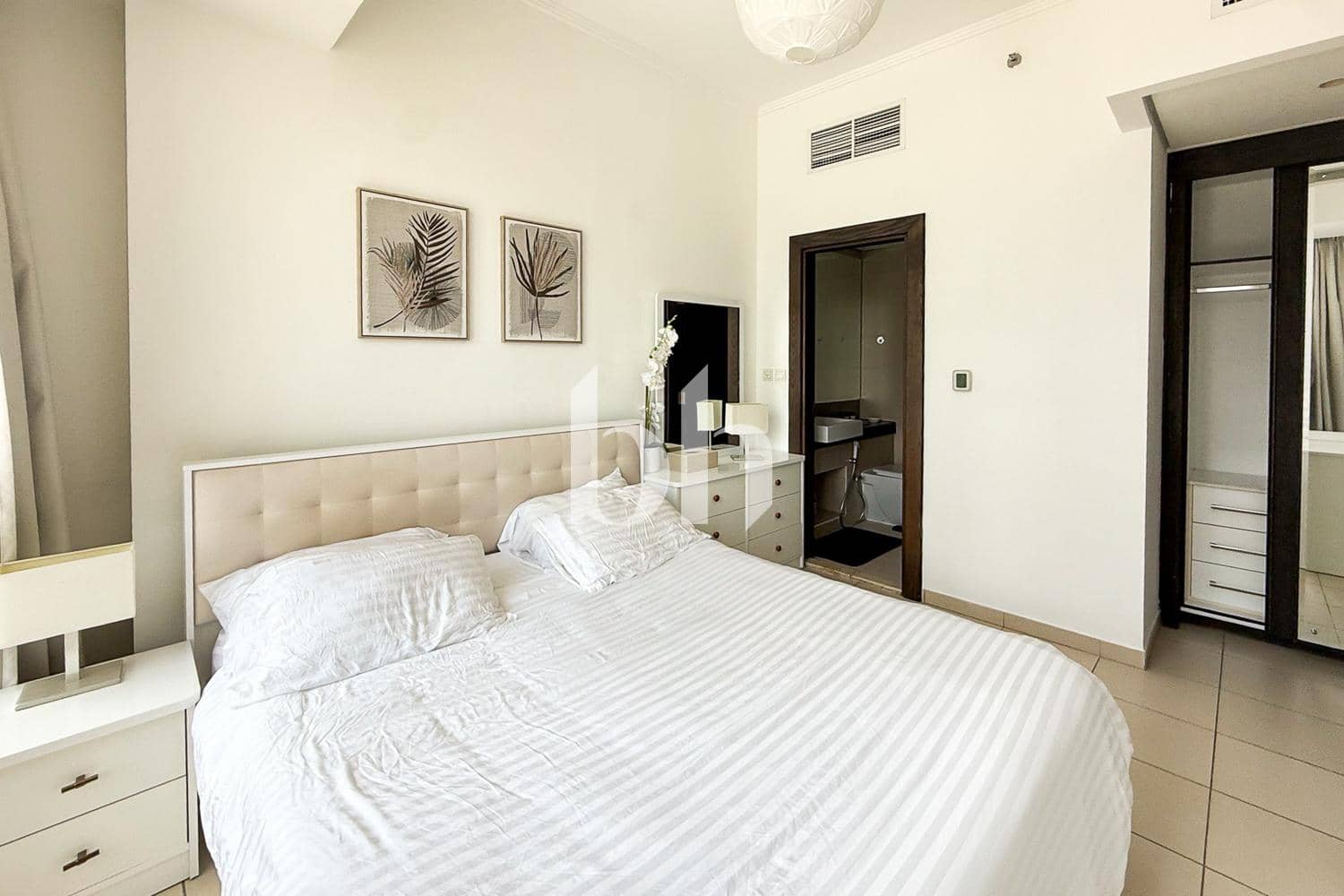 1 Bedroom Apartment in Silverene Tower A - photo 2