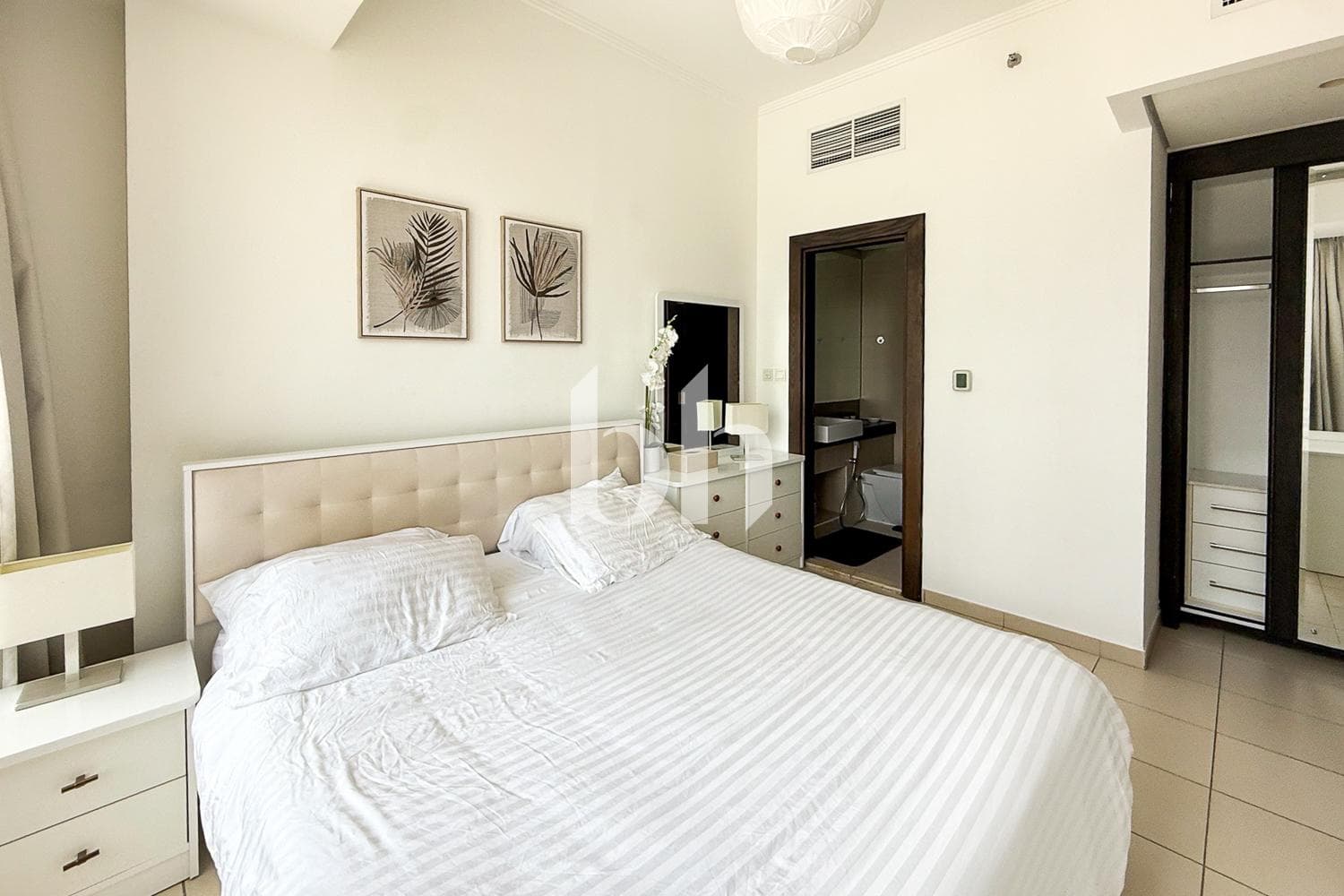 1 Bedroom Apartment in Silverene Tower A - photo 2