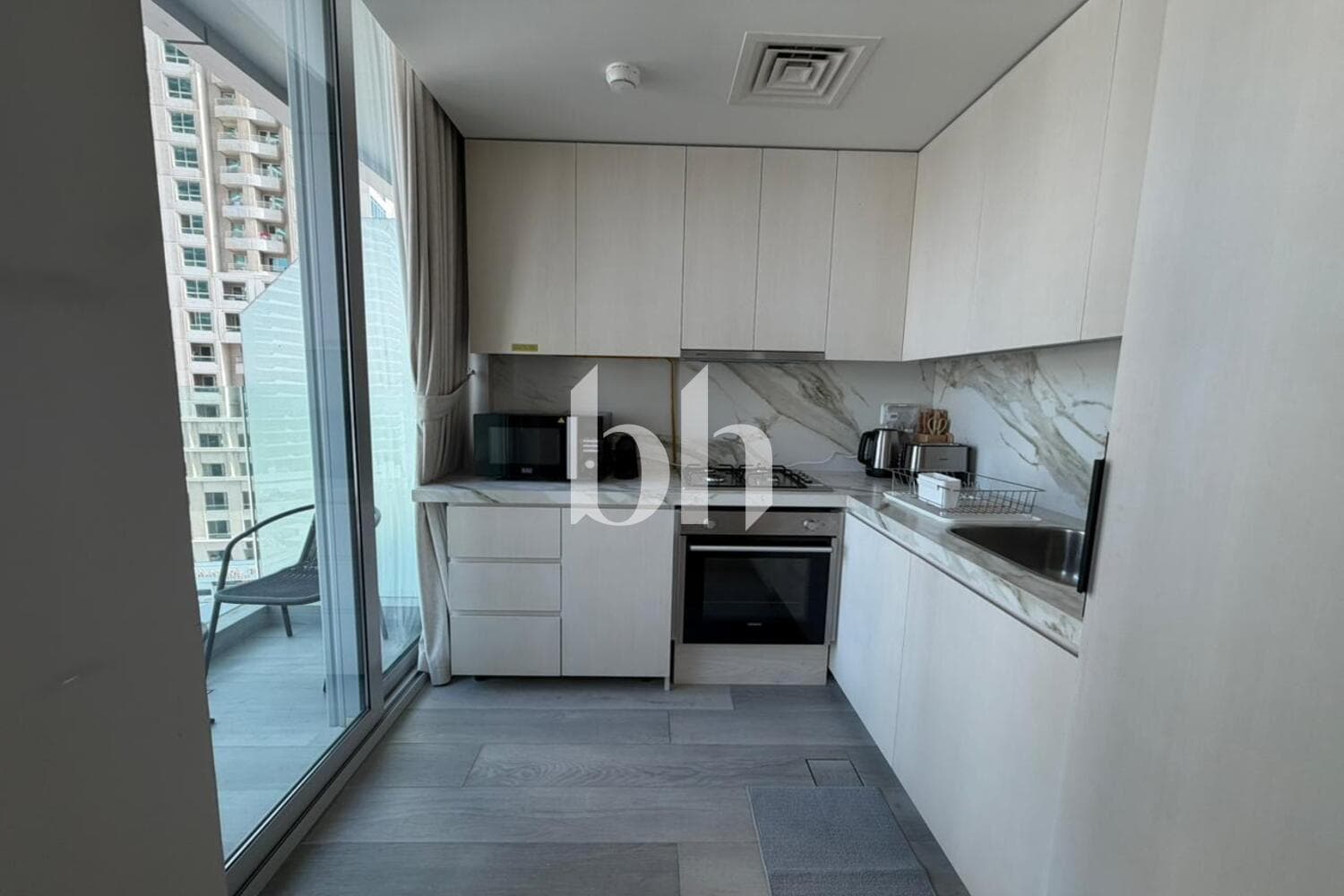 Studio Apartment in Marina Star - photo 1