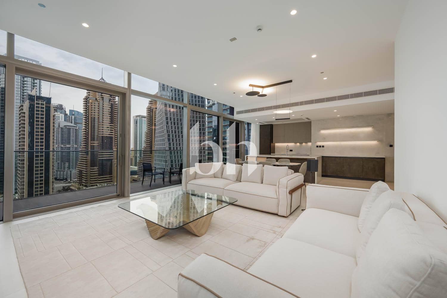 3 Bedroom Apartment in Jumeirah Living Marina Gate - photo 1