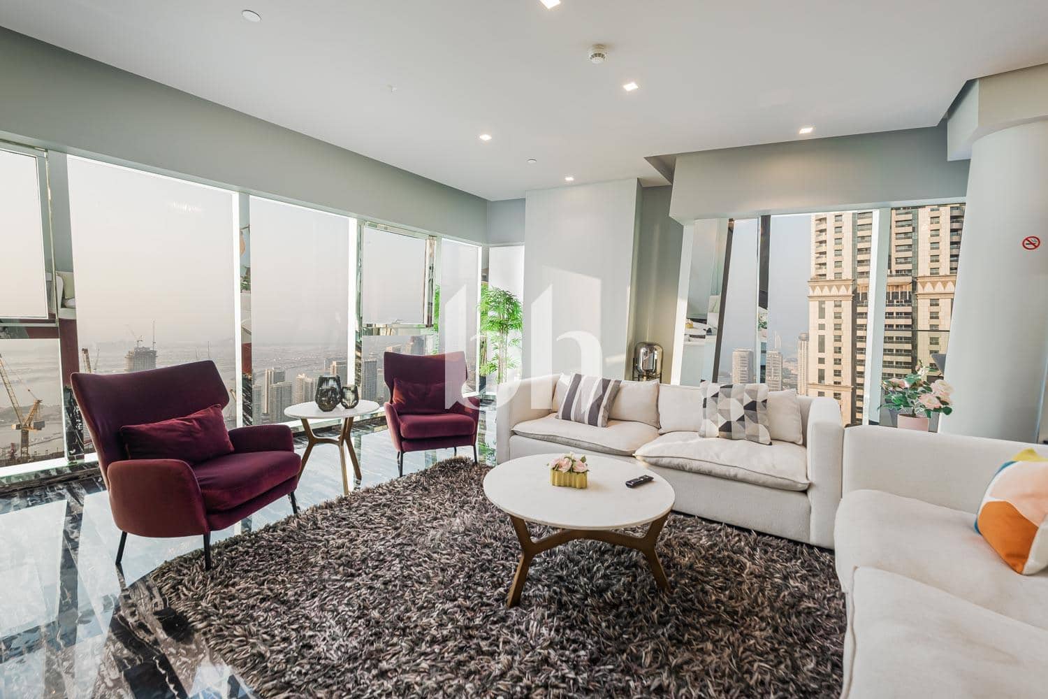 4 Bedroom Penthouse in Damac Heights - photo 1