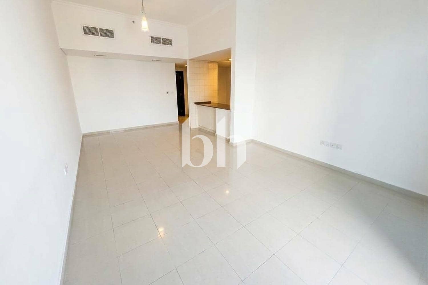 3 Bedroom Apartment in Central Tower - photo 2