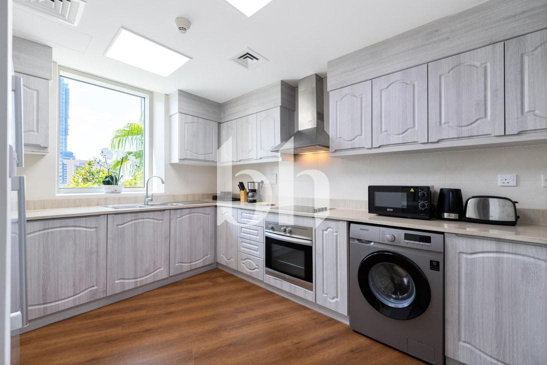 3 Bedroom Apartment in Marina Terrace - photo 1